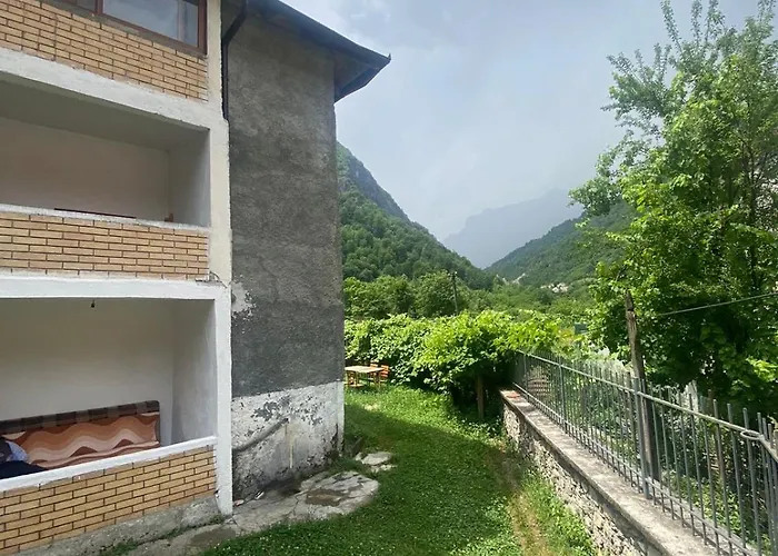 Sibora Pensión Valbone